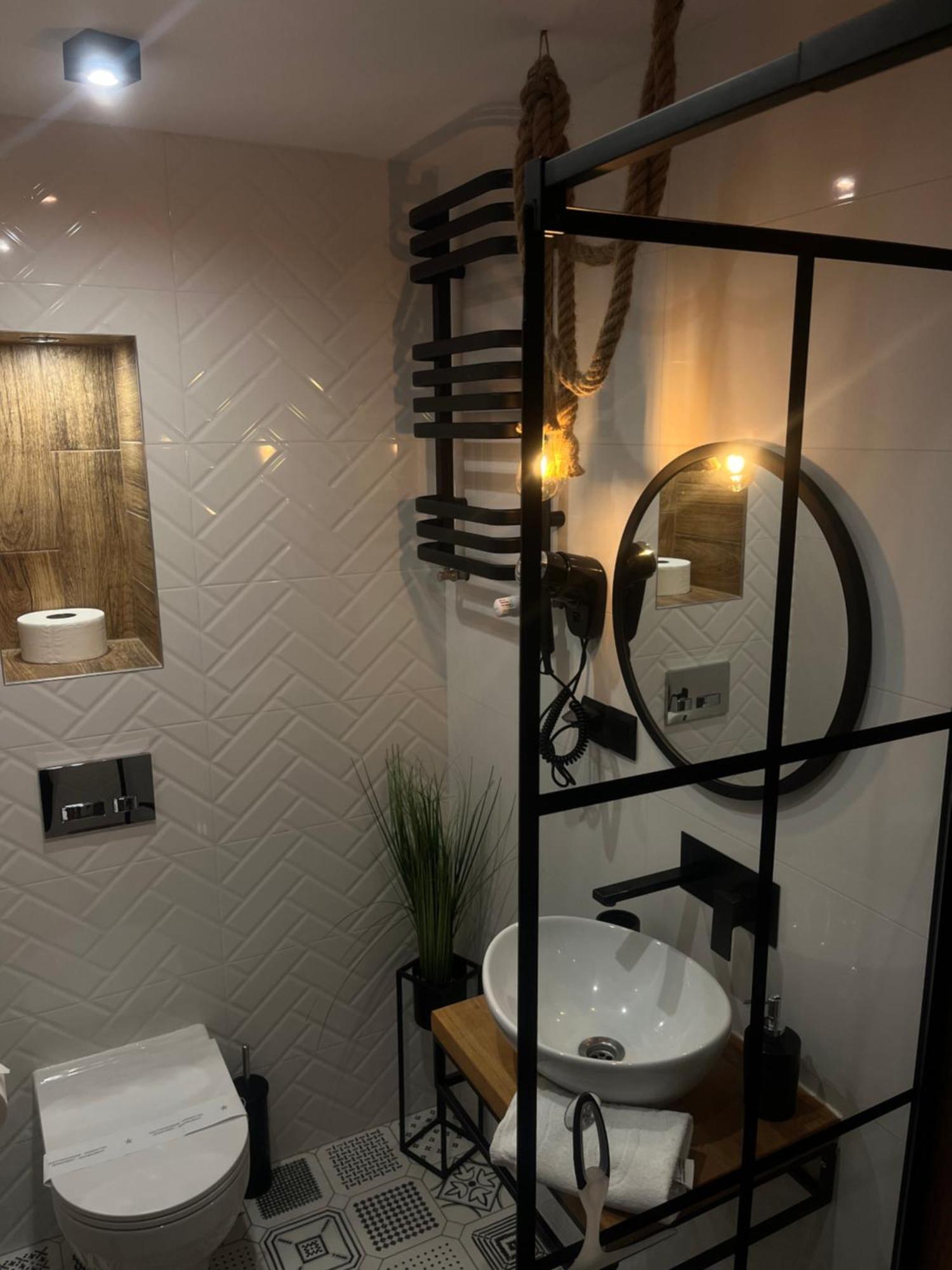 Nowoczesny Maly Apartament Nr 3 오지시 외부 사진